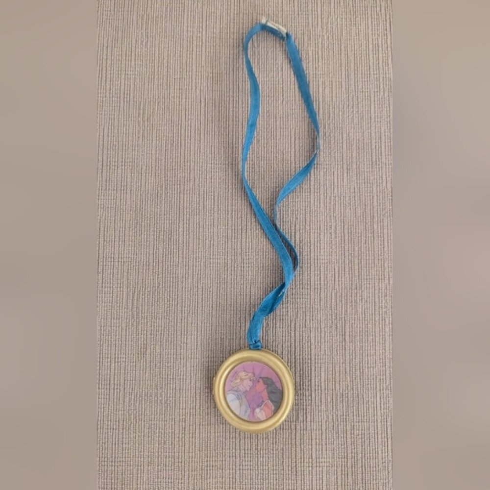 Vintage Disney Pocahontas Necklace